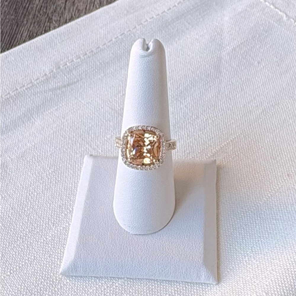 Stunning Cocktail Ring – Bold, Glamorous, and Eye-Catching